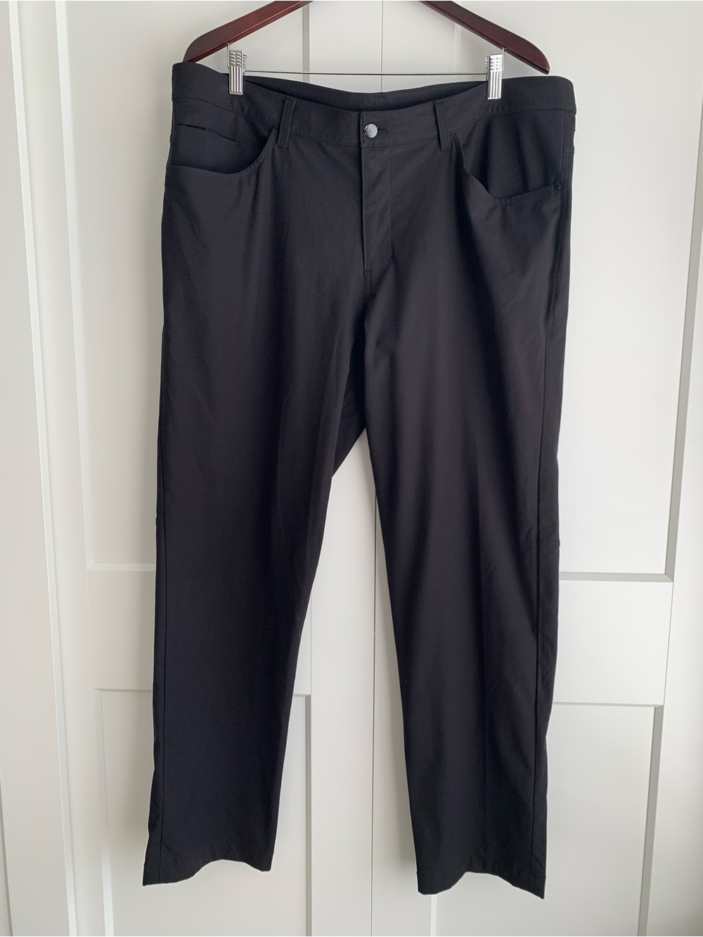 Lululemon ABC Men's Classic Black Dress Pants size 40